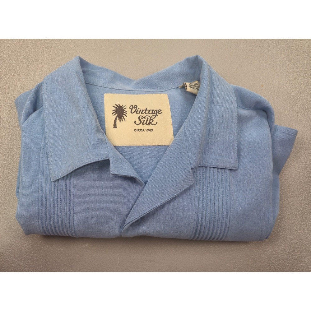 Vintage Silk Circa 1969 Mens Blue Silk Guayabera Short Sleeve Shirt Large